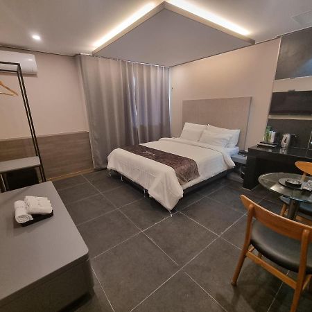 Yeoubi Hotel Jinju Buitenkant foto